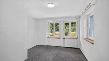 Prodej domu 260 m², Nižbor