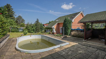 Prodej domu 260 m², Nižbor