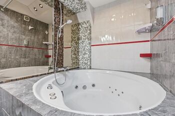 Prodej bytu 2+kk v osobním vlastnictví 86 m², Karlovy Vary