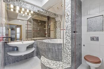 Prodej bytu 2+kk v osobním vlastnictví 86 m², Karlovy Vary