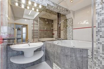 Prodej bytu 2+kk v osobním vlastnictví 86 m², Karlovy Vary