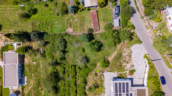 Prodej pozemku 1258 m², Beroun