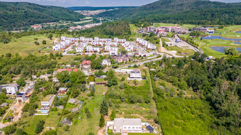 Prodej pozemku 1258 m², Beroun