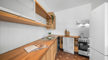 Prodej bytu 2+kk v osobním vlastnictví 100 m², Praha 5 - Hlubočepy