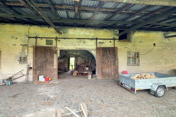 Prodej zemědělského objektu 1000 m², Budyně nad Ohří