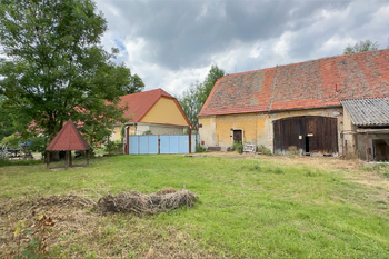 Prodej zemědělského objektu 1000 m², Budyně nad Ohří