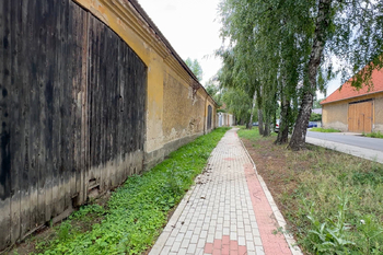 Prodej zemědělského objektu 1000 m², Budyně nad Ohří