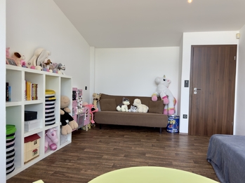 Pokoj 2 - 2.NP - Prodej domu 248 m², Vacenovice