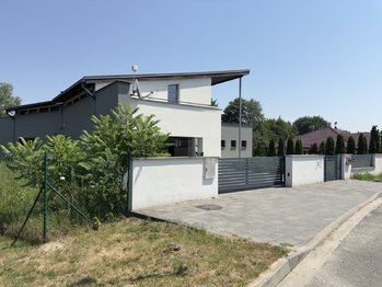 Pohled z ulice - Prodej domu 248 m², Vacenovice