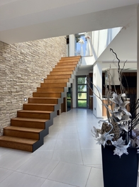 Schodiště - Prodej domu 248 m², Vacenovice