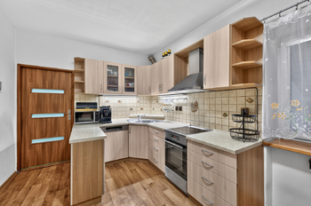 Prodej domu 205 m², Nížkovice