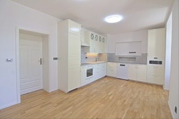 Obývací kuchyně - Prodej bytu atypický v osobním vlastnictví 141 m², Dobřichovice
