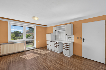 Prodej domu 276 m², Vnorovy