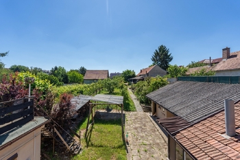 Prodej domu 276 m², Vnorovy