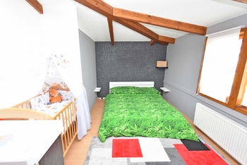 Pronájem domu 164 m², Klecany