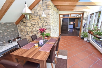 Pronájem domu 164 m², Klecany