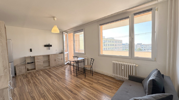 Pronájem bytu 1+kk v družstevním vlastnictví 40 m², Kladno