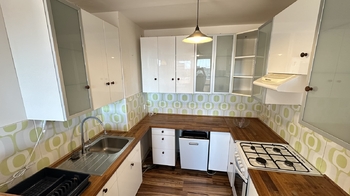 Pronájem bytu 1+kk v družstevním vlastnictví 40 m², Kladno