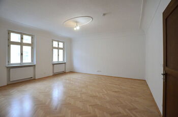 obývací pokoj - Pronájem bytu atypický v osobním vlastnictví 166 m², České Budějovice