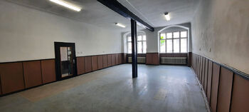 komerční prostory v přízemí - Prodej domu 560 m², Slavonice