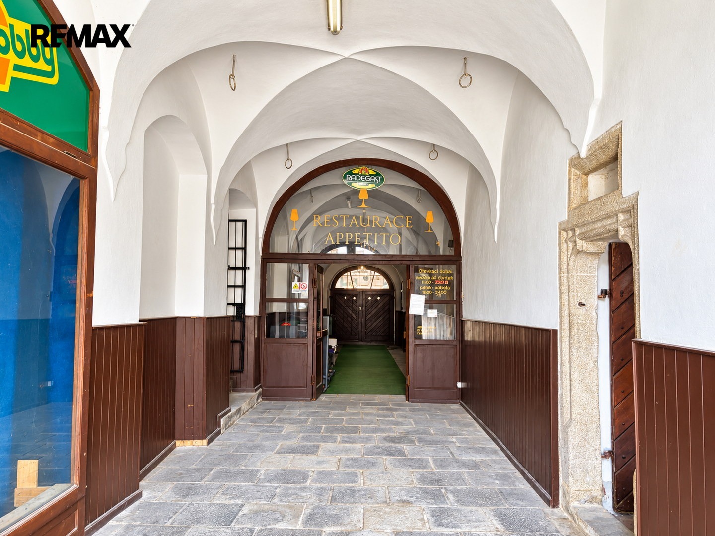 Prodej restaurace 560 m², Slavonice – fotografie 2