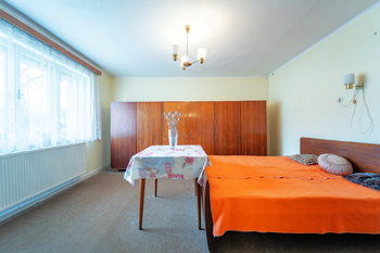 Prodej chaty / chalupy 95 m², Straky