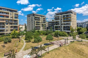 Dron - Pohled na dům - Prodej bytu 5+kk v osobním vlastnictví 134 m², Praha 4 - Modřany