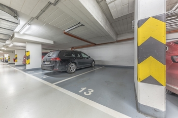 Parkovací stání - Prodej bytu 5+kk v osobním vlastnictví 134 m², Praha 4 - Modřany
