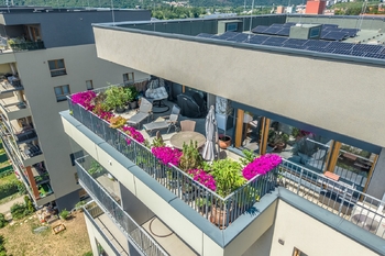 Dron - Terasa - Prodej bytu 5+kk v osobním vlastnictví 134 m², Praha 4 - Modřany