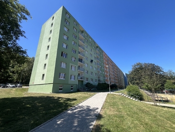 Budova - Pronájem bytu 3+1 v osobním vlastnictví 68 m², Kadaň