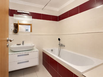 Pronájem bytu 2+kk v osobním vlastnictví 49 m², Praha 9 - Hloubětín