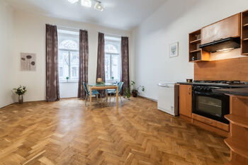 Pronájem bytu 2+kk v družstevním vlastnictví 60 m², Praha 2 - Vinohrady