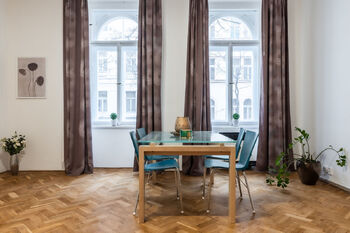 Pronájem bytu 2+kk v družstevním vlastnictví 60 m², Praha 2 - Vinohrady