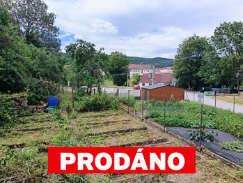 Prodej pozemku 358 m², Mičovice