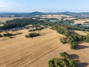 Prodej pozemku 11767 m², Benešov