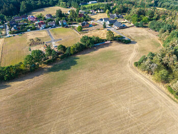 Prodej pozemku 11767 m², Benešov