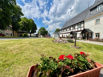 Okolí - obec  - Prodej domu 190 m², Altenberg