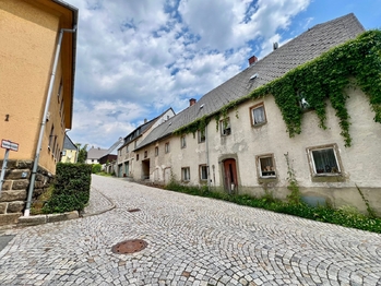 Ulice u domu + dům  - Prodej domu 190 m², Altenberg