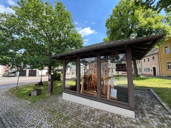 Náměstí - okolí domu - Prodej domu 190 m², Altenberg