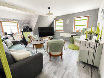 Obývací pokoj v 2.NP - Prodej domu 190 m², Altenberg