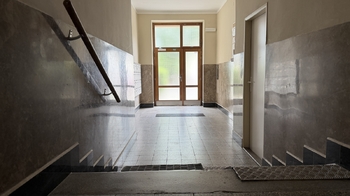 vstupní hala - Pronájem bytu 2+kk v osobním vlastnictví 50 m², Praha 6 - Dejvice