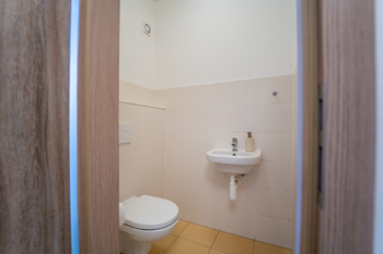WC v přízemí - Prodej domu 106 m², Kutná Hora