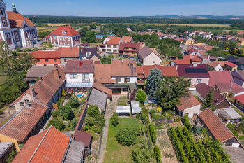 Prodej domu 276 m², Vnorovy
