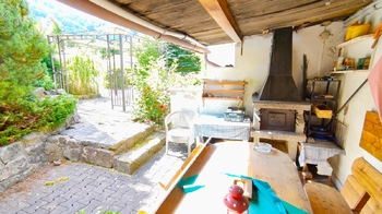 Posezení u grilu - Prodej domu 98 m², Malá Veleň