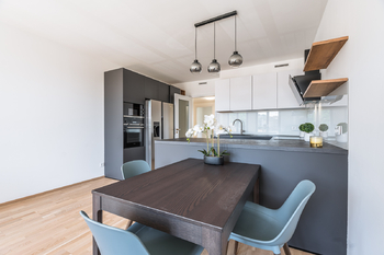 Pronájem bytu 3+kk v osobním vlastnictví 77 m², Praha 5 - Smíchov