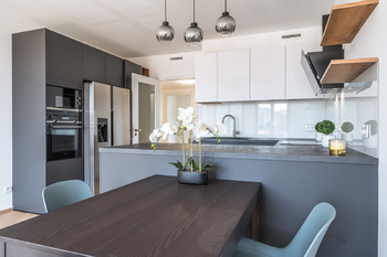 Pronájem bytu 3+kk v osobním vlastnictví 77 m², Praha 5 - Smíchov