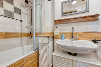 Prodej apartmánu, Všechlapy