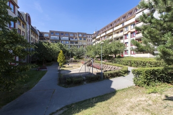 Prodej bytu 3+kk v osobním vlastnictví 75 m², Praha 4 - Kunratice