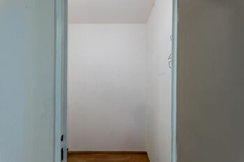 Prodej bytu 3+kk v osobním vlastnictví 75 m², Praha 4 - Kunratice