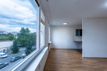 Prodej bytu 3+kk v osobním vlastnictví 75 m², Praha 4 - Kunratice
